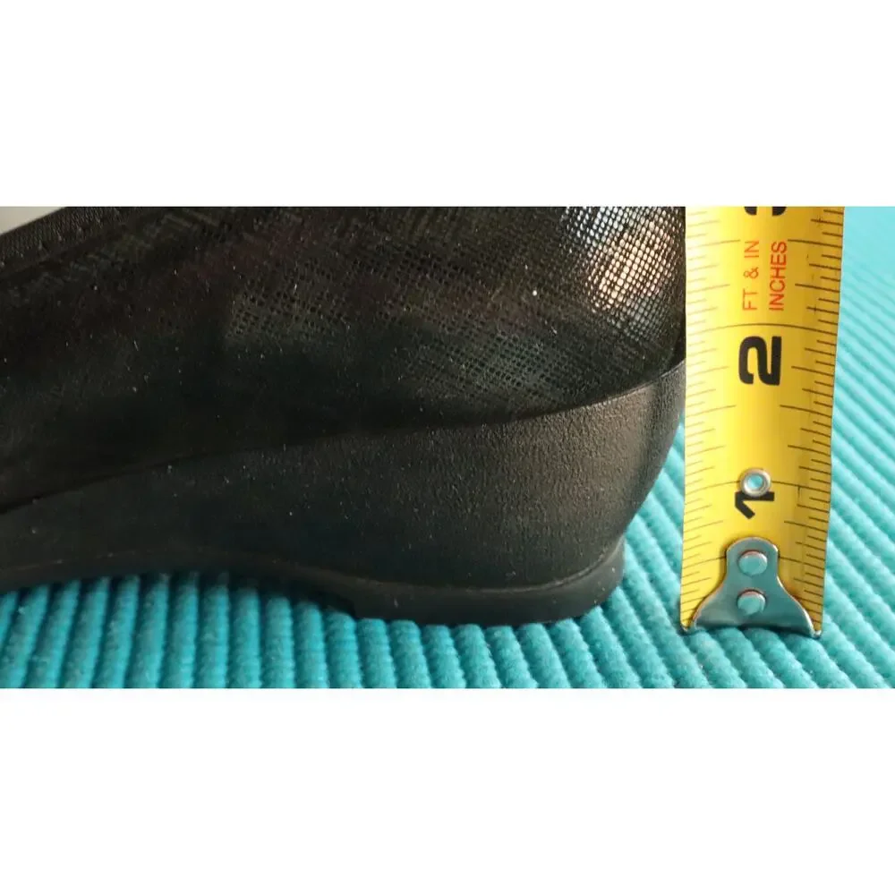 Munro Randa Black Leather Crosshatch Bow Wedge Pump Round Comfort Work 9.5